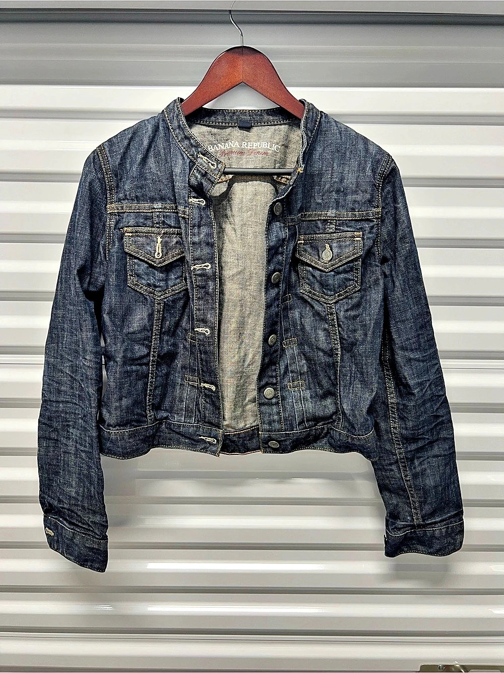 Banana Republic Kenya Dark Denim Jacket in Blue Size Medium
